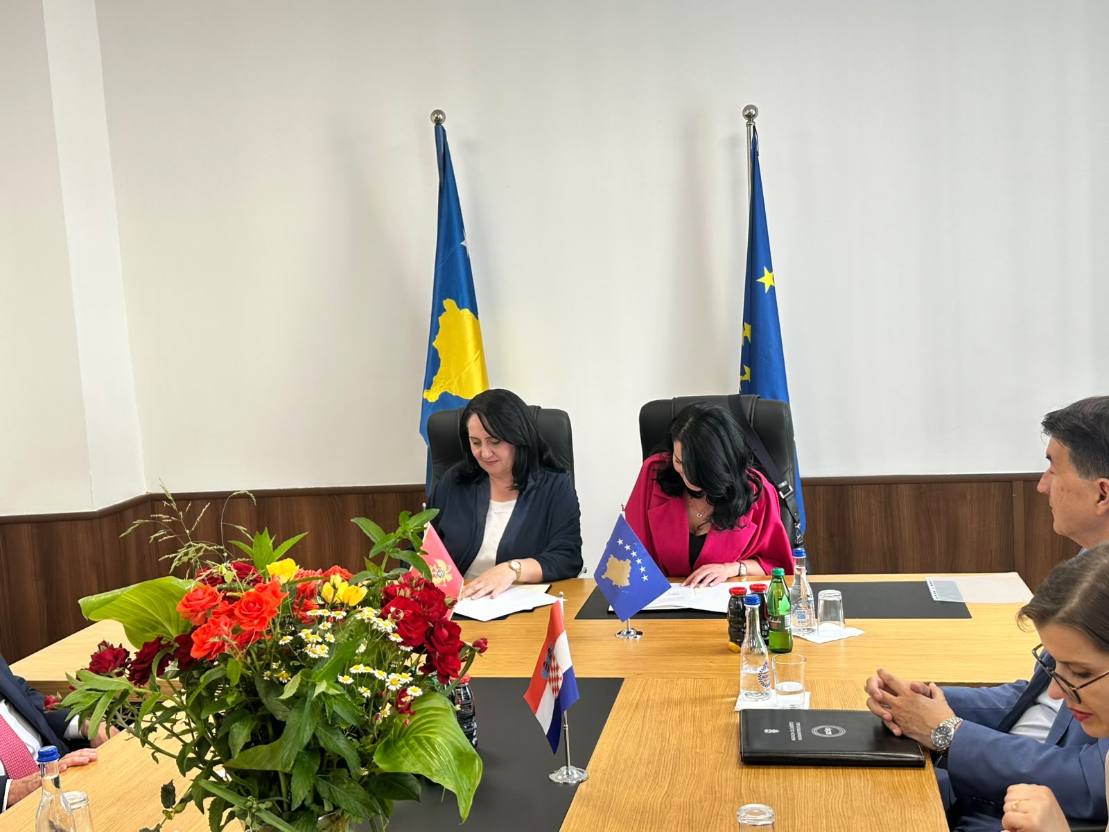 https://www.azlp.me/storage/docs/naslovna/2026 - Saopštenja za javnost/Memorandum Kosovo/Slika 1.jpg